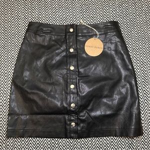 Honey Punch Black Faux Leather Skirt | Sz S
